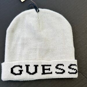 New GUESS UNISEX Beanie
